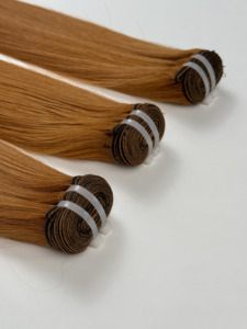 ผมแท้เวียดนามสีบลอนด์น้ำผึ้ง รุ่น Anh Hair A92 แบบตรงธรรมชาติ  ชนิดผมต่อแบบ Closure และ Single Weft  100% เวอร์จิ้น  แบบเป็นมัด  หนังศีรษะเงางาม - Product Image 2