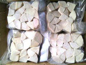 IQF Vietnam <b>frozen</b> taro slices for culinary use natural white root material perfect for soup base cooking <b>frozen</b> <b>vegetable</b> - Product Image 3