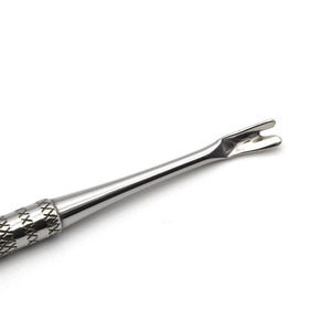 Poussoir à cuticules avec poignée antidérapante, outil de précision pour le nettoyage et le façonnage des ongles - Product Image 3