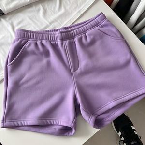 กางเกงขาสั้นผ้าฟลีซสำหรับผู้ชายกางเกงขาสั้นสีพื้นแบบถักลำลองสำหรับฤดูร้อน - Product Image 2