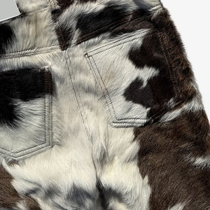 Pantalones de cuero auténticos inspirados en el estilo cowboy para hombre, con pelo, de moda contemporánea y herencia. - Product Image 6