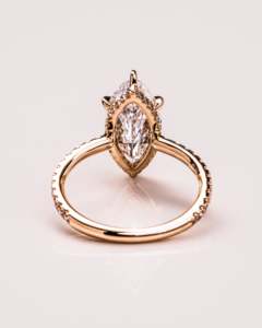 แหวนเพชรเม็ดเดี่ยวทรงมาร์คีส์ 14k ทองคำแท้ รับรองโดย IGI ประดับเพชรเพทายแบบฝังหนามเตย พร้อมวงแหวนเพชรประดับแบบพาเว่ แหวนหมั้นสุดหรู - Product Image 4