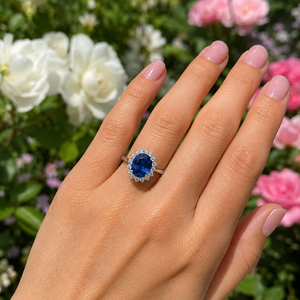 Anillo de Compromiso Majestic de Oro de 18K con Zafiro Azul de Corte Ovalado y Halo de Diamantes, Joyería Fina de Inspiración Real Vintage, Regalo para Ella - Product Image 6