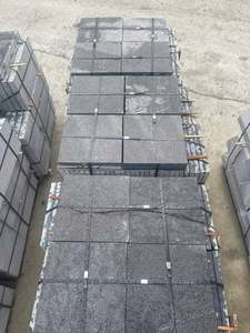 Dalles de pavage en pierre bleue martelée du Vietnam de haute qualité pour revêtements de sol extérieurs et allées de jardin - Product Image 6