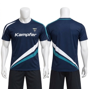 T-shirt de tennis pour homme haut de gamme, conçu avec un tissu léger, respirant et confortable, et une coupe athlétique pour les sports professionnels. - Product Image 6