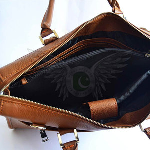 Sac pour ordinateur portable en cuir véritable de qualité supérieure, durable, pour voyage et travail, avec options de taille personnalisées, élégant et décontracté, vente en gros - Product Image 2