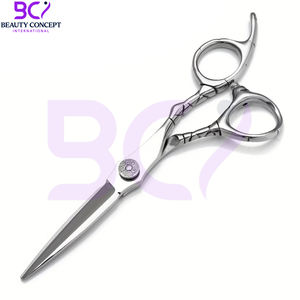 กรรไกรตัดผมคุณภาพระดับซาลอน สีม่วง จับถนัดมือ ตัดได้อย่างสมบูรณ์แบบทุกครั้ง พร้อมสกรูปรับแรงตึง - Product Image 2