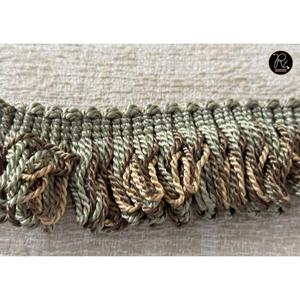 ริบบิ้นตกแต่งสีครีมเบจแบบดีไซเนอร์สำหรับผ้าซารี ผ้าดูปัตตา และขอบเสื้อ พร้อมพู่ห้อยสำหรับงานปักตกแต่งชุดแต่งงานและงานฝีมือ - Product Image 3