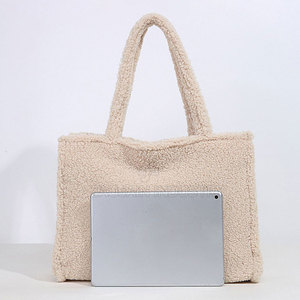 Bolsa de Felpa Ligera y Acogedora, Bolso Tote Suave y Cómodo, Amplio, para Llevar al Hombro, para Compras Diarias, Viajes, Estilo Casual - Product Image 3