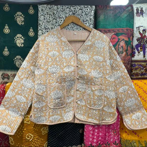 Chaquetas Kantha con estampado de bloques a mano de algodón indio, chaquetas acolchadas de algodón puro para mujer, chaquetas de invierno - Product Image 1