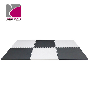 Alfombrillas de espuma EVA con patrón cruzado negro y gris de 12mm, 60x60cm, alfombrillas de gimnasio de entrenamiento funcional antideslizantes duraderas, compatible con ASTM EN71 UKAS - Product Image 4