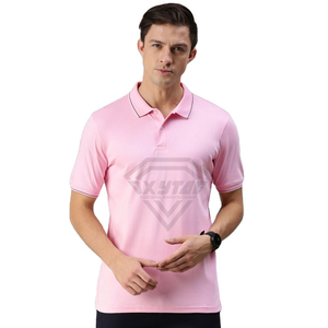 Polo rose pour homme, personnalisable avec logo, manches courtes, en piqué de coton respirant, coupe ajustée, vente en gros, fabricant de vêtements vierges - Product Image 1