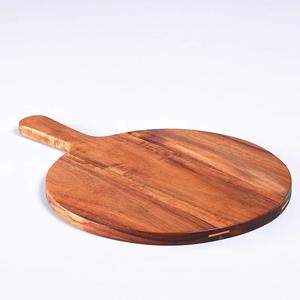 Grande assiette de service rustique en bois, plateau en bois massif durable pour buffet, restauration et service de fête, assiette en bois de style vintage - Product Image 1