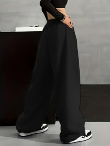 Pantalon de jogging molletonné ample personnalisé pour homme – Coupe oversize décontractée et chaude pour l'hiver – Style streetwear - Product Image 2
