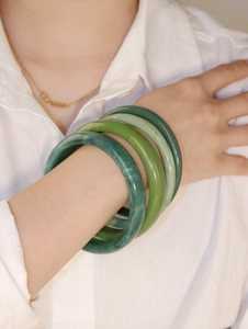 Green <b>Resin</b> Bangle Bracelet Set Stackable Acrylic Bangles Minimalist Glossy Bracelets Jade Style Jewelry Summer <b>Resin</b> <b>Crafts</b> - Product Image 4