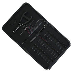 Kit d'outils premium pour extensions de cheveux noirs : Perles à 2 trous, Pince à sertir, Crochet de tirage, Peigne à queue, Pince à séparer les mèches et Pinces de sectionnement des cheveux - Product Image 1