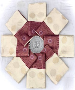 Sari indio tradicional de seda con borde morado y trabajo de zari dorado para bodas, largo hasta el suelo, corte regular para mujer - Product Image 5