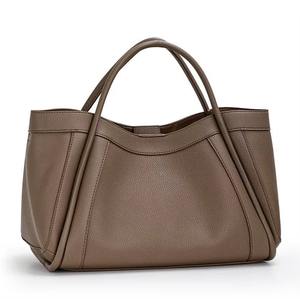 กระเป๋าสะพายไหล่หนังแท้กันน้ำสำหรับผู้หญิง ดีไซน์หรูหรา สีน้ำตาลอมเทา หูหิ้วคู่ จุของได้เยอะ มีช่องใส่ของหลายช่อง - Product Image 1