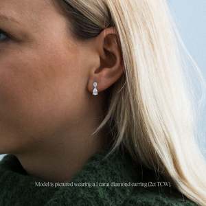 Pendientes redondos y en forma de pera con diamantes cultivados en laboratorio de 1 quilate, diseño de formas mixtas en oro amarillo, oro blanco de 9K y 18K y platino. - Product Image 2