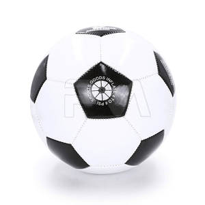 Balón de Fútbol Cosido a Mano de Estilo Único Hecho en Pakistán, Diseño Personalizado - Product Image 2