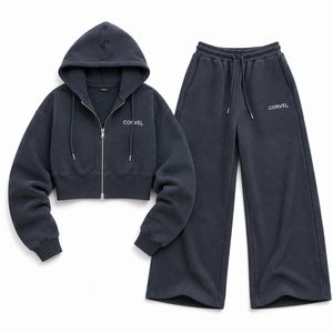 เสื้อแจ็คเก็ตฮู้ดซิปแบบสั้น ผลิตโดย OEM พร้อมกางเกงวอร์มขายาวทรงหลวม ผ้าฟลีซหนานุ่ม ชุดวอร์มกีฬาสำหรับผู้หญิง รับสกรีนโลโก้ตามสั่ง - Product Image 4