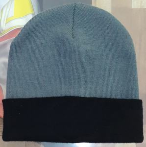 Gorro de punto de invierno personalizado con protector de orejas, gorro liso con puños y letras impresas a la moda de alta calidad, gorro con logotipo personalizado - Product Image 3