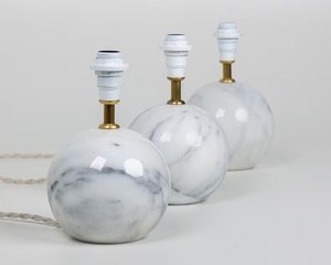 Lámpara de Acento Contemporánea de Mármol con Geometría de Piedra Redondeada, Pantalla Cónica Texturizada e Iluminación Decorativa Suave - Product Image 6