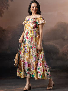 เดรสยาวแม็กซี่สีขาวพิมพ์ลายดอกหลากสี แต่งลูกไม้ คอทรงโอ แขนสั้นระบาย จับจีบระบายช่วงเอว - Product Image 4