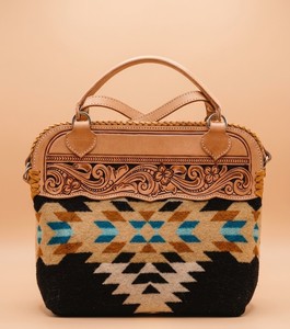 Bolso de hombro estilo vaquero con estampado floral en relieve y ribete tejido para uso diario - Product Image 1