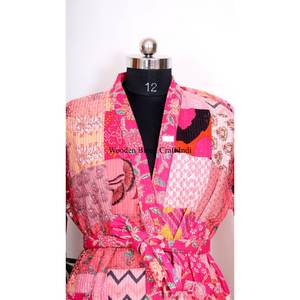 Robe de chambre kimono en soie indienne rose multicolore, style Kantha, vente en gros, vêtements de nuit faits main, patchwork, robe longue maxi - Product Image 4