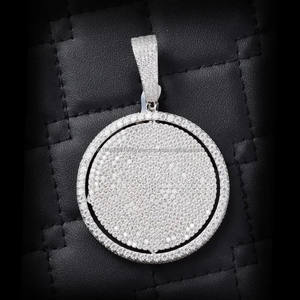 Moissanite Round Pave Pendant en plata de ley 925 Iced Out Moissanite Diamond Bling Pendant - Product Image 1