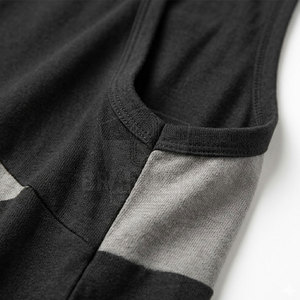 Camiseta sin mangas ligera para hombre, diseñada para entrenamientos en el gimnasio, entrenamiento deportivo, correr y actividades al aire libre. - Product Image 6