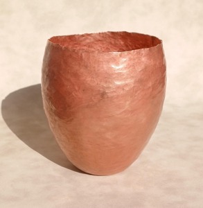 Verre à eau en cuivre de qualité supérieure, fabriqué avec soin, finition lisse, idéal pour l'eau. - Product Image 1