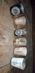 Vaso de cuerno vikingo hecho de búfalo natural y vaso de chupito de cuerno de buey con base de madera auténtico vikingo medieval - Product Image 4