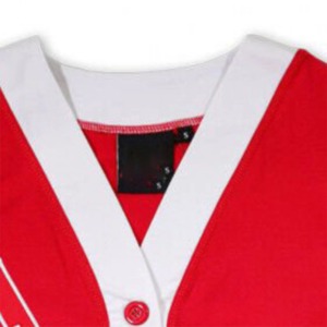 Delta Personalizado al por Mayor |   Sigma |   Suéter Cárdigan Grueso de Nailon/Acrílico Rojo Sólido de Invierno de la Hermandad Theta 1913, Tejido para Grupos Universitarios - Product Image 2