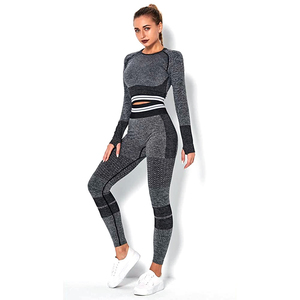 Ensembles de yoga personnalisés en gros, vêtements de sport pour femmes de haute qualité, 100% polyester, vêtements de fitness pour femmes, ensembles de yoga - Product Image 1