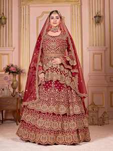 Vestido de novia informal de última moda LX Bridal con intrincado trabajo Dori, diamantes y piedras Jarkan, con diseño de cola de novia. - Product Image 4