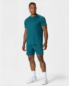 เสื้อยืดคอกลมผู้ชาย สีพื้น ผ้าโพลีเอสเตอร์ 100% ทรงปกติ ระบายอากาศได้ดี ไม่เป็นขุย สไตล์สตรีท ชุดออกกำลังกาย ODM - Product Image 3