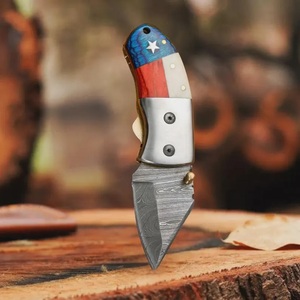Cuchillo Plegable de Acero de Damasco de Grado Industrial Hecho a Mano con Mango de Madera y Funda de Cuero para Acampar al Aire Libre - Product Image 1
