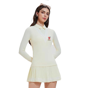 Tenue de tennis chic et résistante pour femme, avec coutures renforcées pour une qualité et un maintien durables - Product Image 3