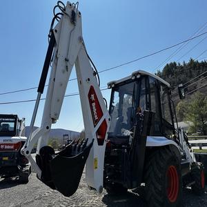 Retroexcavadora Bobcat B760 de calidad premium que ofrece alta estabilidad de torque y larga vida útil para entornos de trabajo exigentes. - Product Image 2