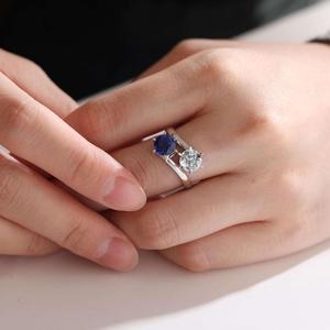 Bague en or sur mesure avec diamant de laboratoire de 1 carat taille ancienne européenne certifié IGI pour femme, saphir bleu de laboratoire de luxe, bague Toi et Moi - Product Image 2