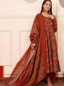 <b>Women</b> Floral Print Anarkali <b>Kurta</b> Set Dupatta Traditional Indian Pakistani Wedding Wear Knee-Length Regular Fit Rayon Quick Dry - Product Image 1