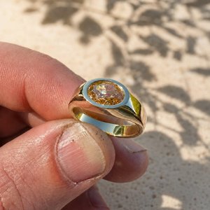 Anillo de Diamante Ovalado Corte Champagne de 1.00 CT, Cultivado en Laboratorio, Oro Amarillo de 14K, Certificado IGI, Joyería de Compromiso Moderna - Product Image 1