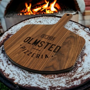 Tabla de Cortar Pizza Personalizada con Asa, Diseño Grabado, Acabado Liso, Superficie Resistente, Ideal para Preparar, Servir y Exhibir - Product Image 2