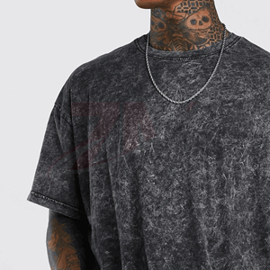 Camiseta de punto de algodón 100% negra lavada de corte regular para hombre, de manga corta, color liso, informal, ecológica, de secado rápido, con cierre frontal. - Product Image 4
