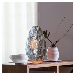 Lámpara de Sal del Himalaya OEM con Interruptor y Base de Madera, Lámpara de Mesa de Sal Gris Natural Tallada con Regulador de Intensidad, Venta al por Mayor - Product Image 4