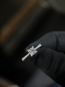 Luxury Princess Cut Diamond Ring 1.00 Ct Center with Round Side <b>Stones</b> 14K Gold IGI Certified Bridal Engagement Jewelry - Product Image 4