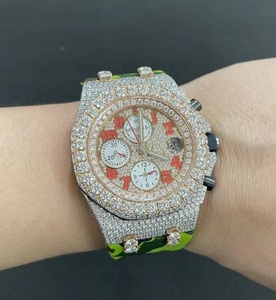 Reloj de Hombre de Lujo Clásico de Alta Calidad con Diamantes Tallados, Correa Negra Personalizada de Acero Inoxidable, Esfera con Movimiento de Cuarzo, Completamente Adornado con Diamantes - Product Image 5