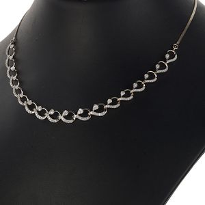 Collar con Colgante de Halo Triple de Diamantes Chapado en Oro de 14K de Lujo, Joyería Fina y Delicada para Mujer, Regalo de Aniversario o Boda - Product Image 2